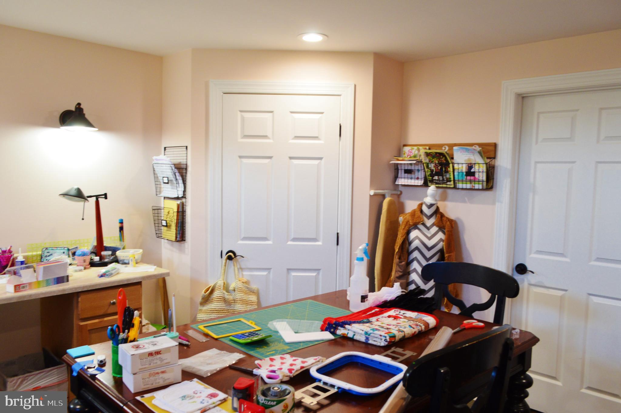 MEADOW BROOK - Residential