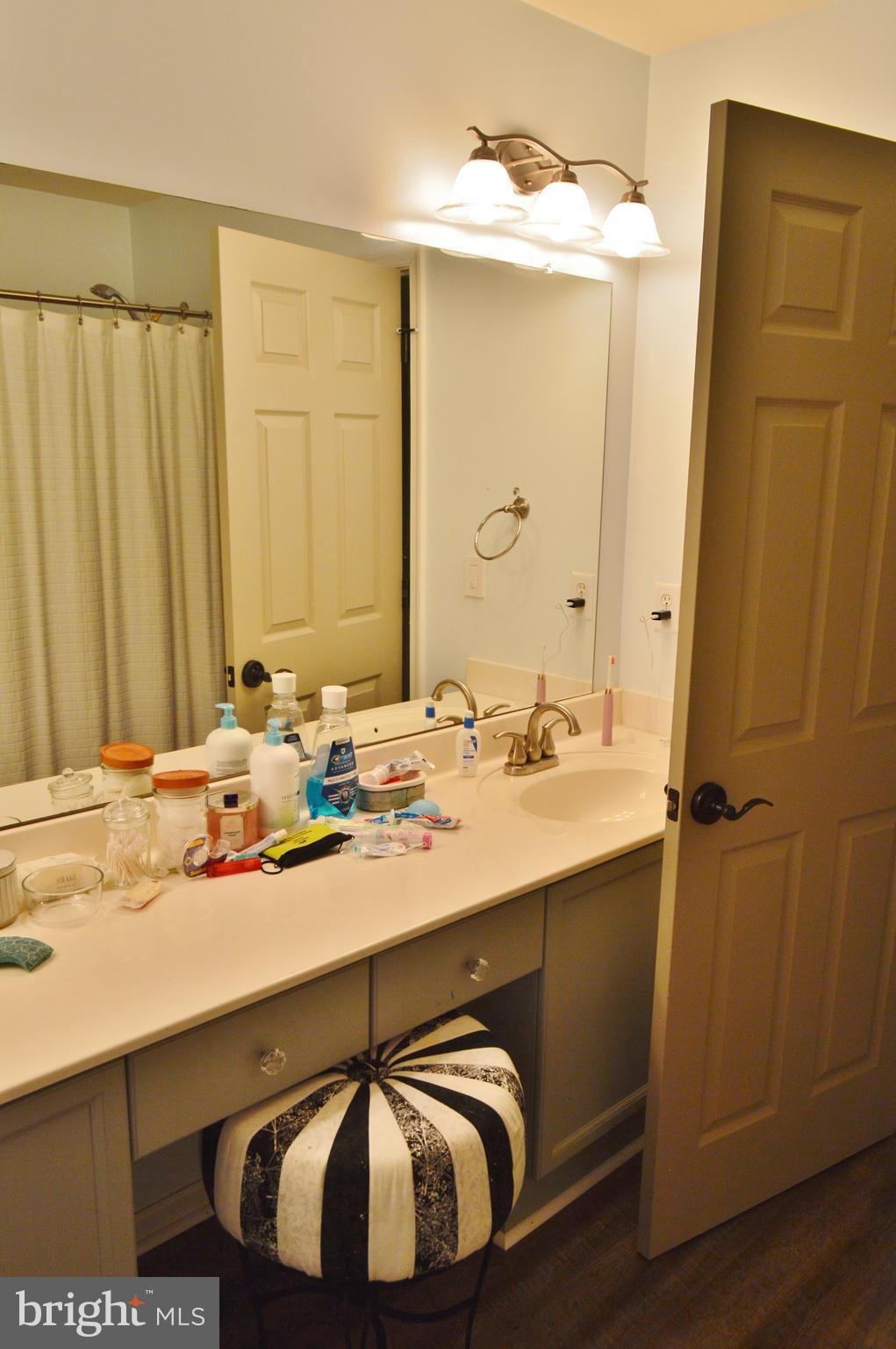 MEADOW BROOK - Residential