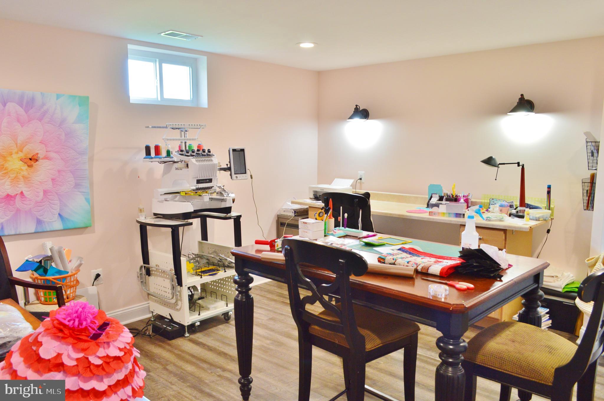 MEADOW BROOK - Residential