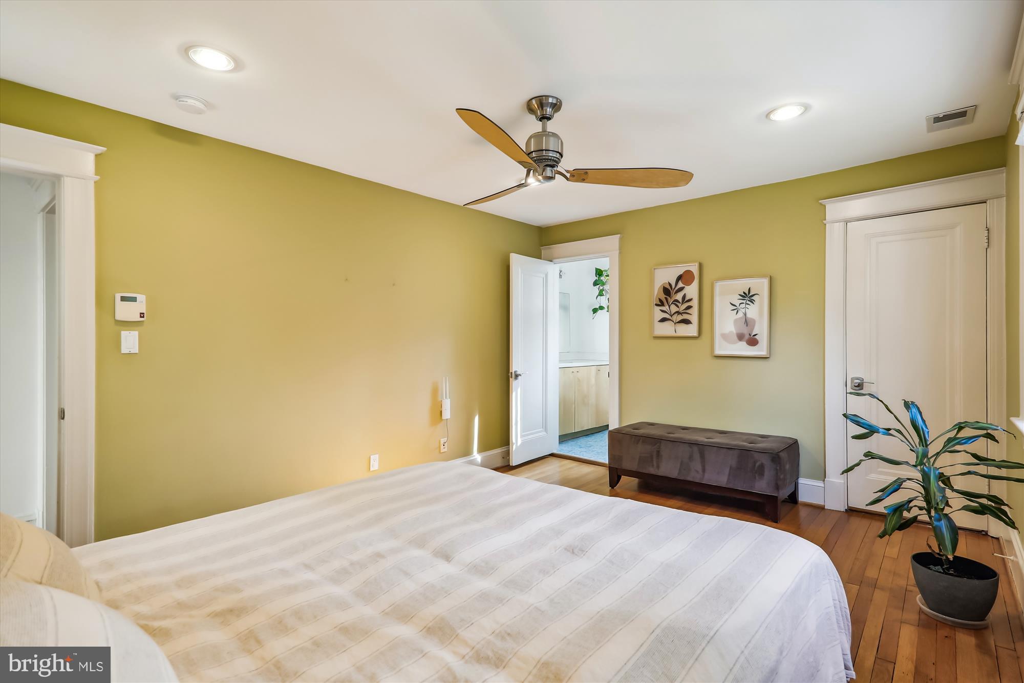 CHEVY CHASE - Residential