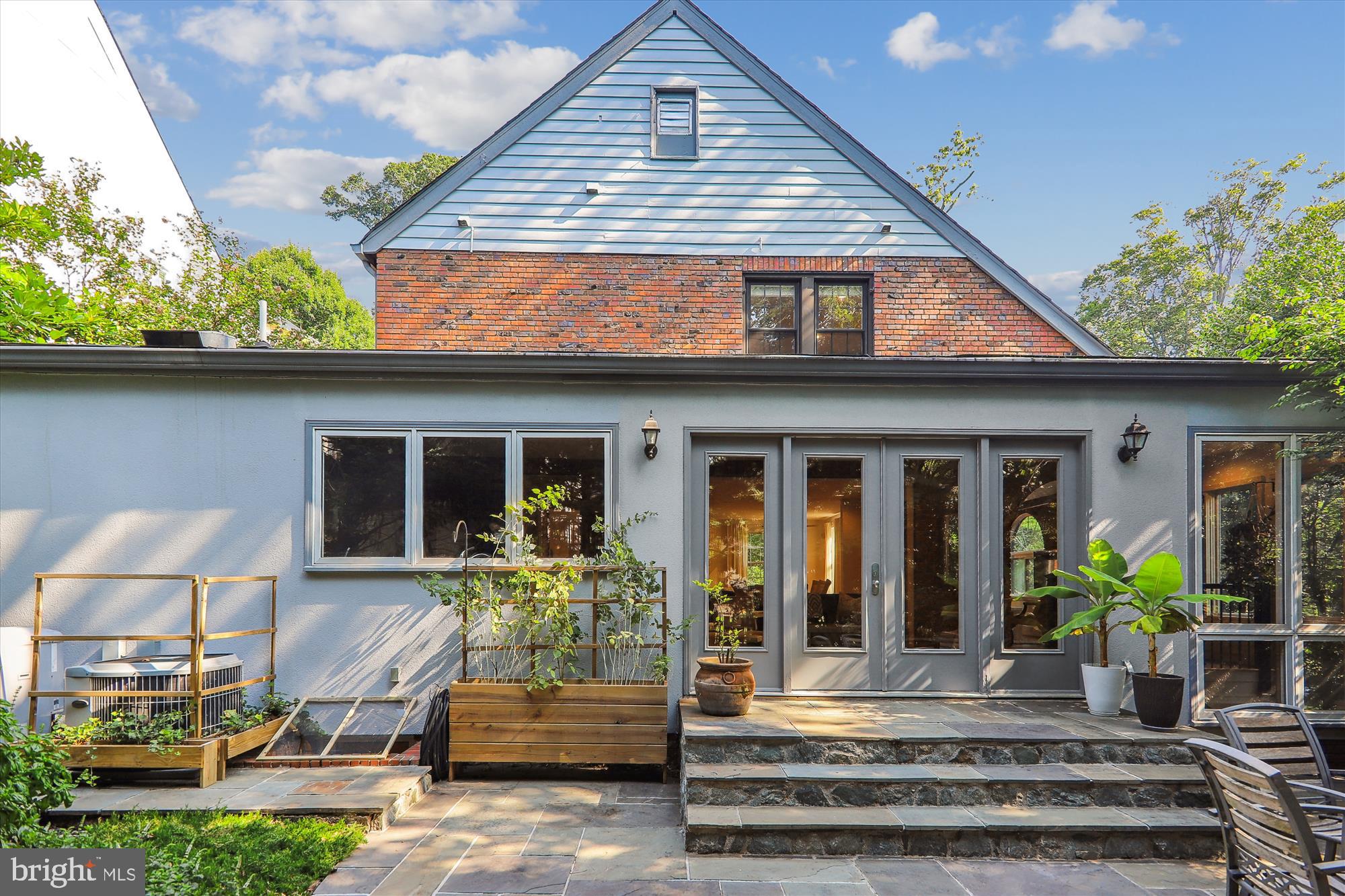 CHEVY CHASE - Residential