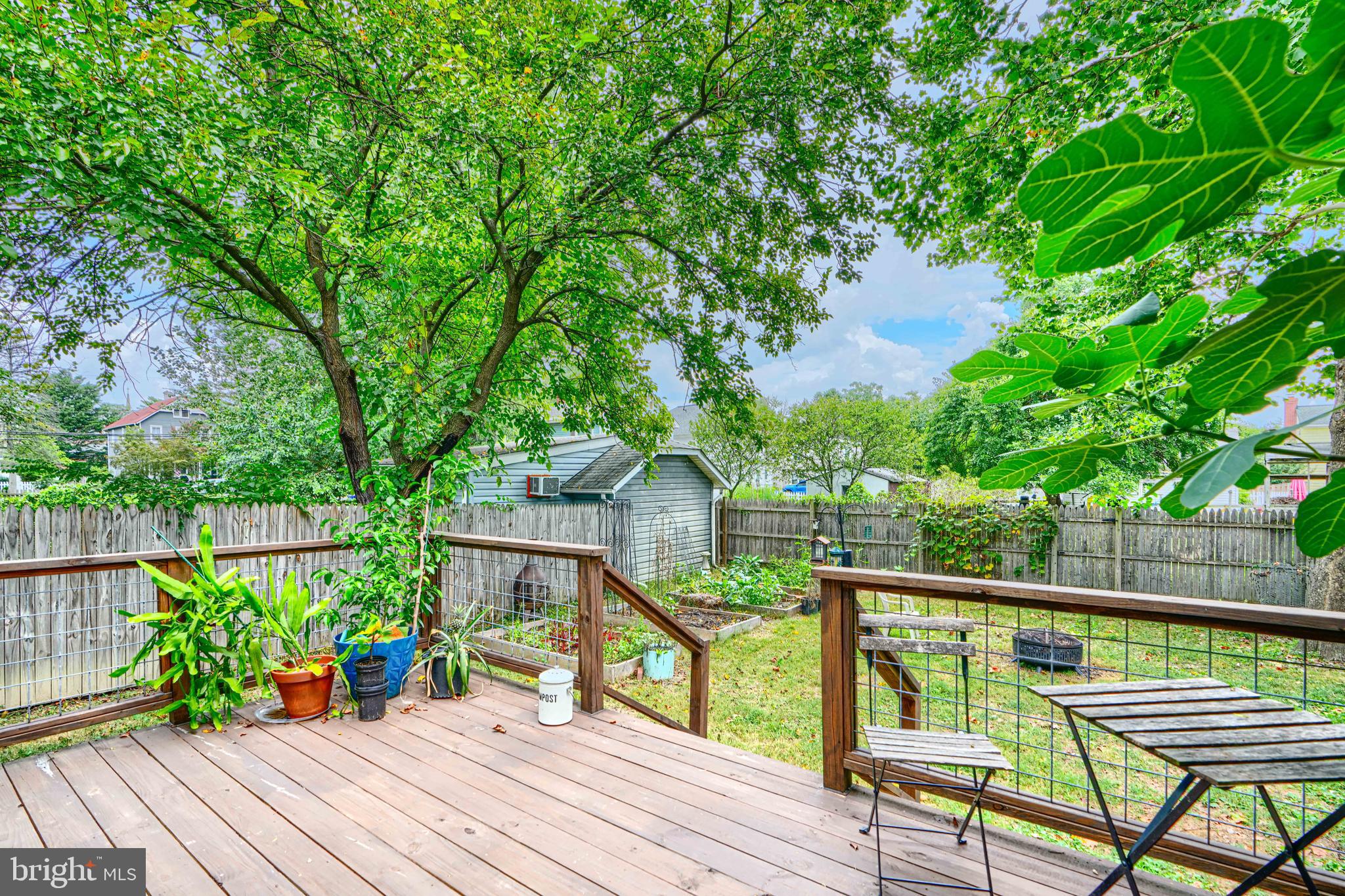 LAUREL - Residential