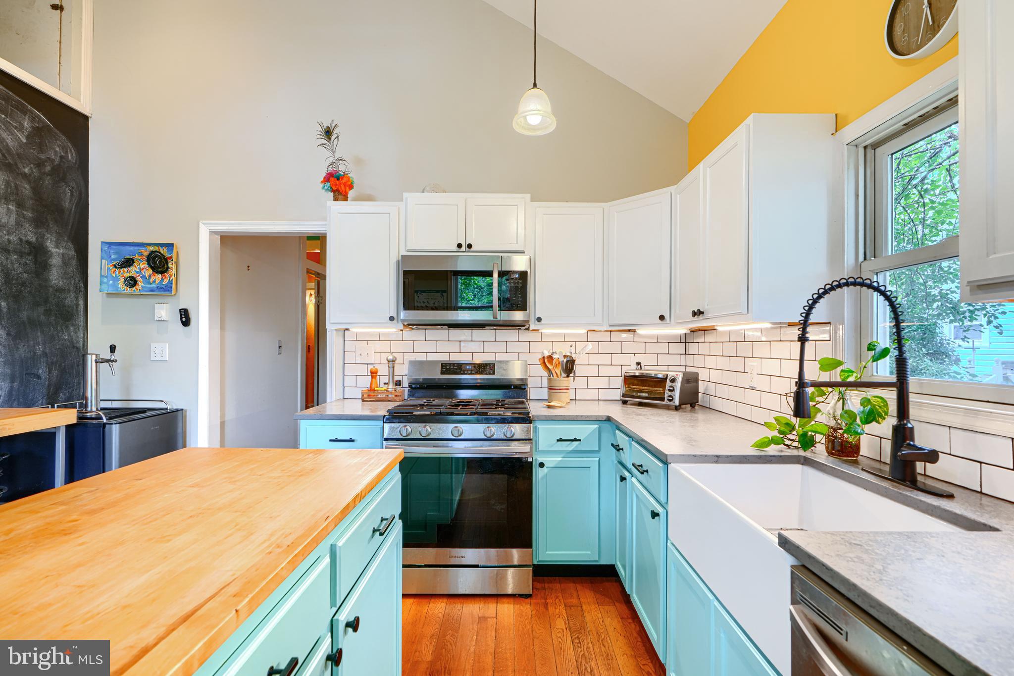 LAUREL - Residential