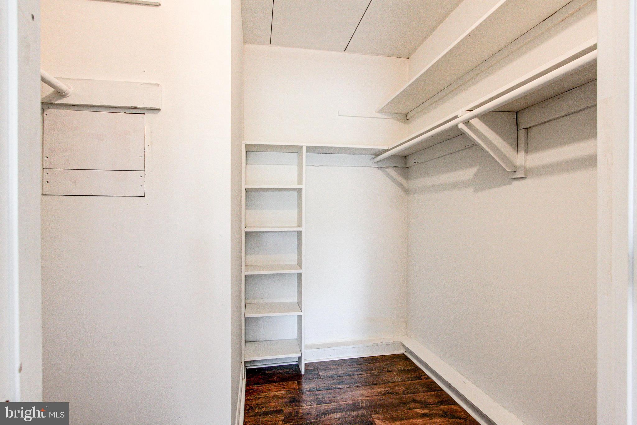 MEADOW WOOD - Residential