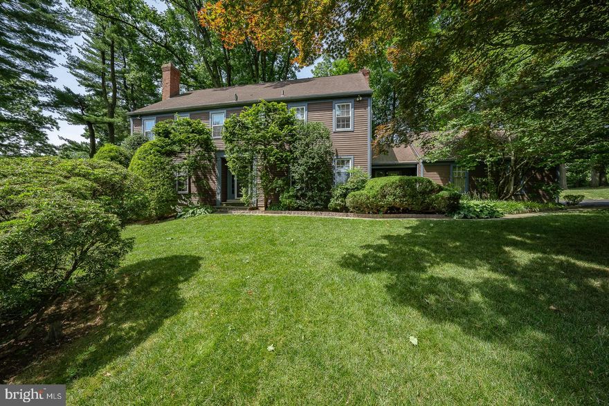 Location!! Location!! Location!! This beautiful home is situated on a coveted cul-de-sac in sought after Radnor Township. Steps away from the prestigious, award winning Ithan Elementary
School, this 3,300 + sq ft, 4 bed 2.5 bath home has it all! – Large, bright rooms, a fabulous, versatile floorplan with amazing flow for easy living and entertaining. The main floor includes a large formal living room and dining room. The sun-drenched updated eat-in kitchen leads to a huge family/great room with sliders to a
gorgeous back yard and patio. The mud room and first floor laundry, off the family room, opens to an oversized two-car attached garage. In addition, there is an office and a powder room
on this main floor. The 4 bedrooms and two bathrooms are located on the second level, off a spacious landing. The primary suite has a large, walk-in closet, and a full bathroom. The finished
lower level adds even more space and versatility with a bar, game room, extra storage, and a designated area for a home gym.
Located in the top-rated Radnor township school district (#1 Best School District in PA and 10th Best School District in America according to one 2024 Public School Rankings). Close to Radnor walking trails, Chanticleer Gardens, golf courses, and the many restaurants and stores of St. Davids, Wayne,
Villanova and Bryn Mawr. Easy access to the Blue Route (I 476), the Expressway (76) and the Pa./N.J. Turnpike!