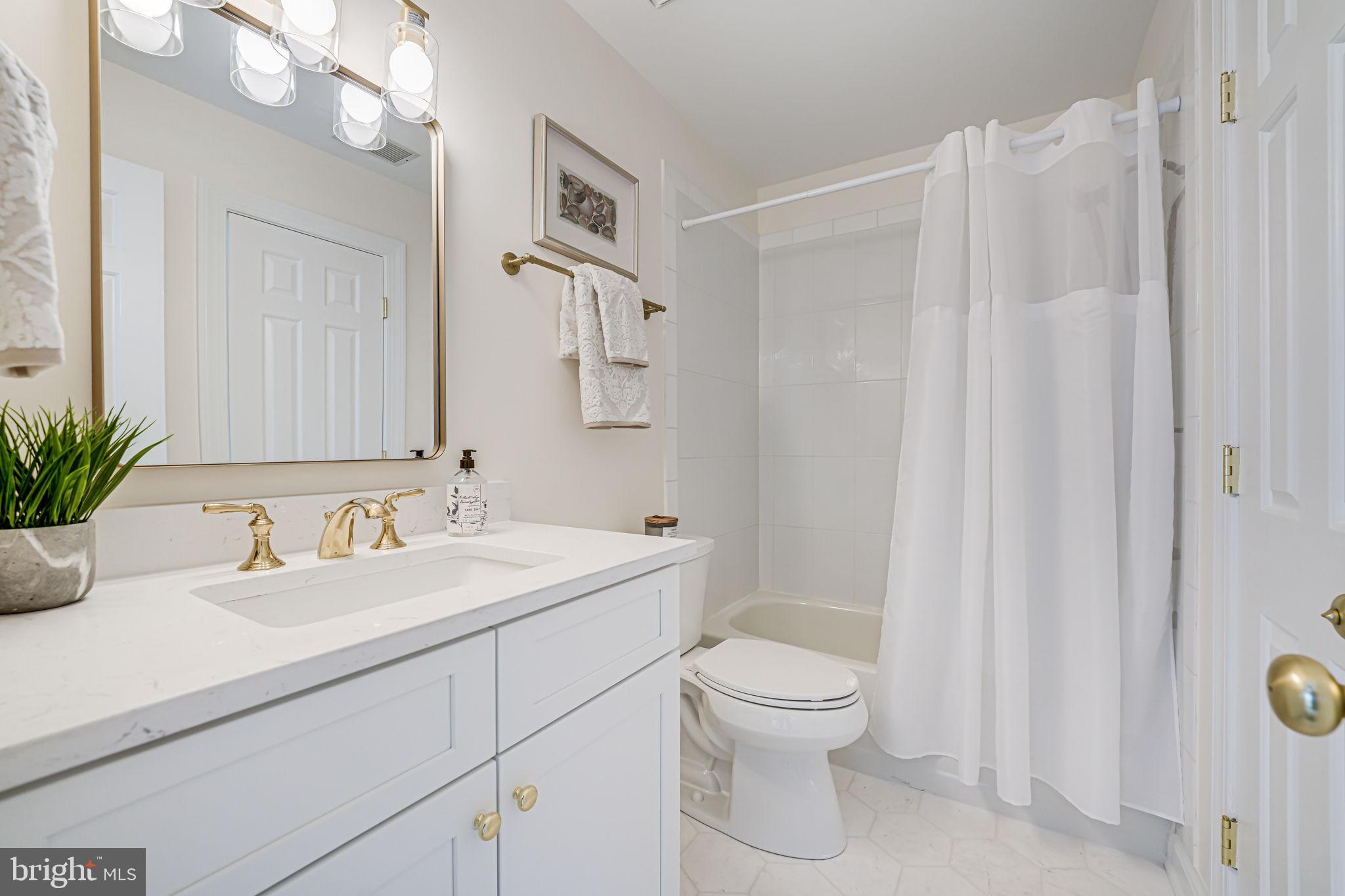 WINDSONG WEST - Residential