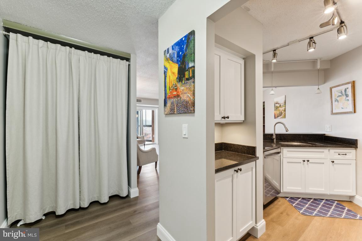 900 N STAFFORD STREET 1117