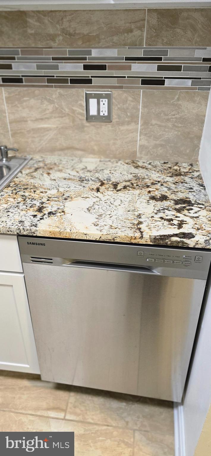 VILLAGE OF LONG REACH - Residential Lease