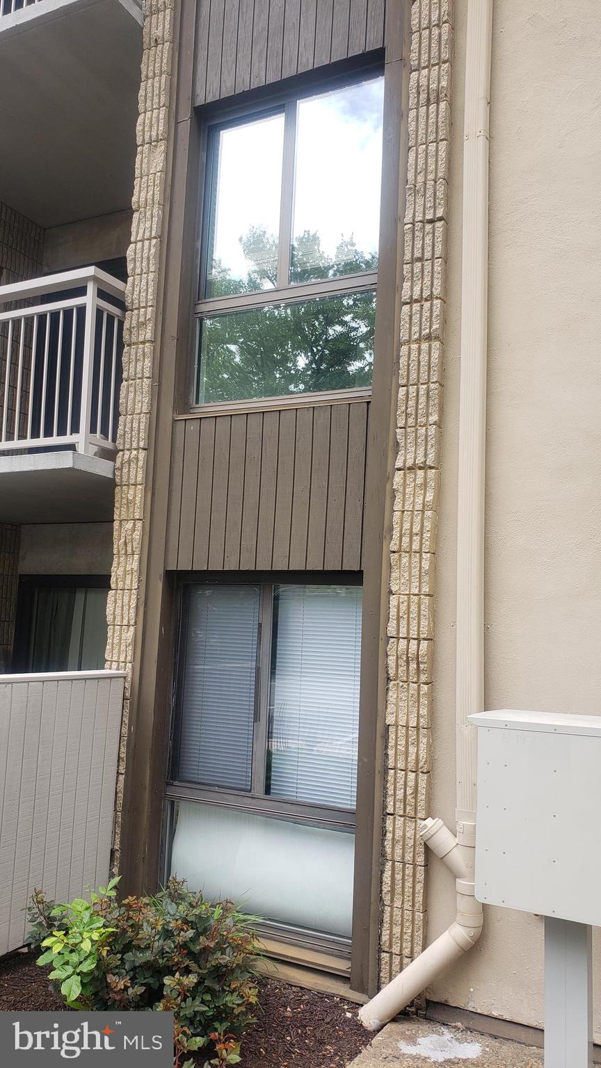 VILLAGE OF LONG REACH - Residential Lease