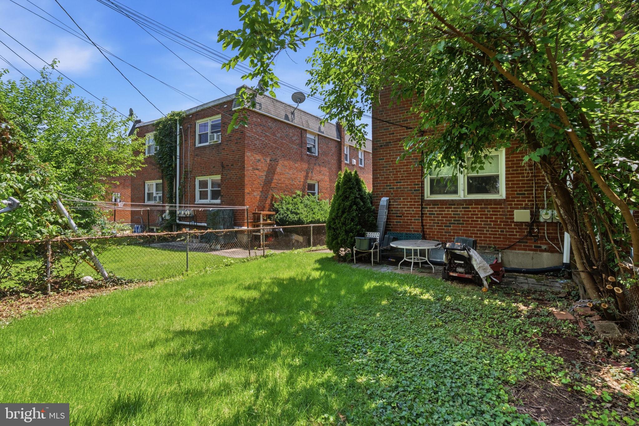 409 W LOGAN STREET