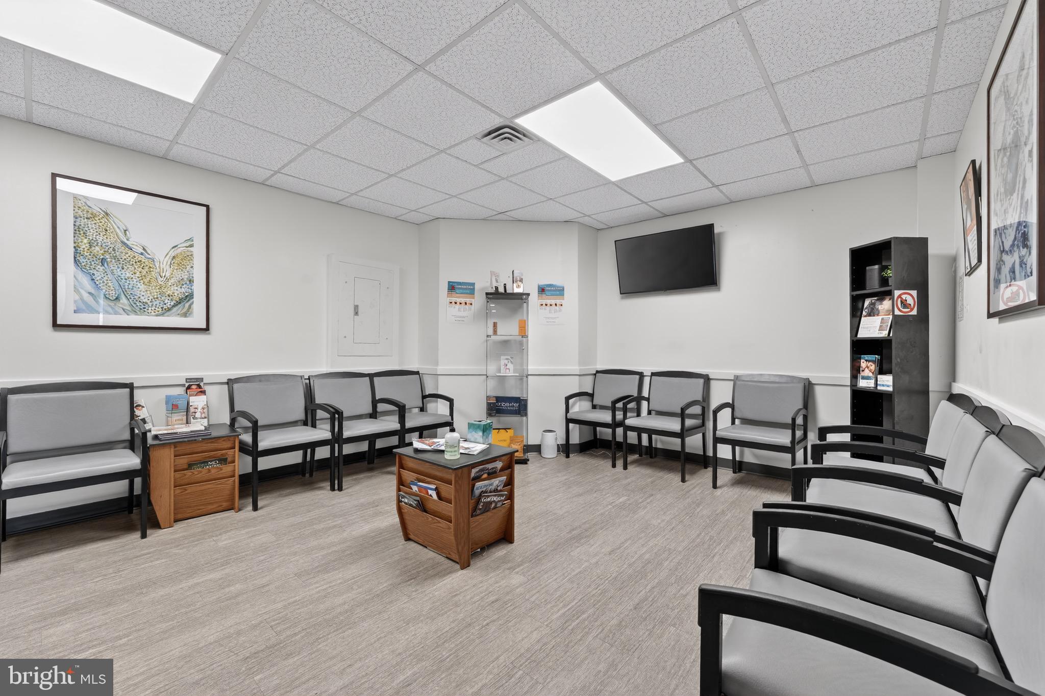 11701 LIVINGSTON ROAD 302/303