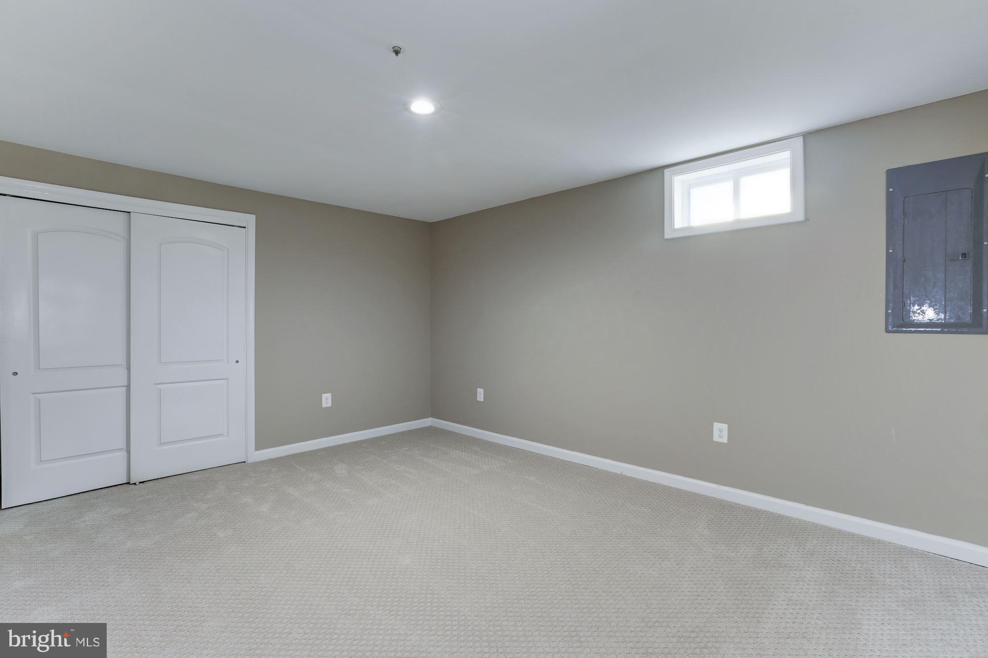 GLENN ESTATES - Residential