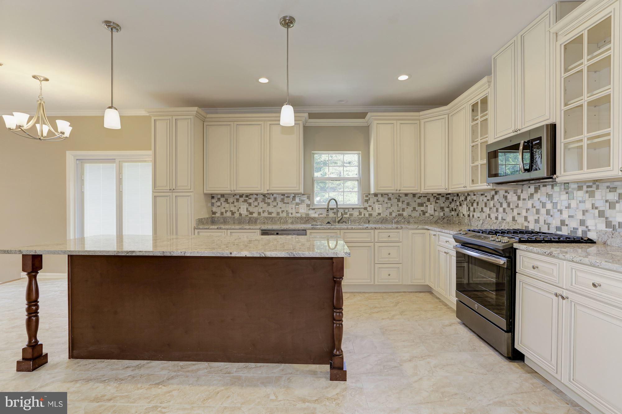 GLENN ESTATES - Residential