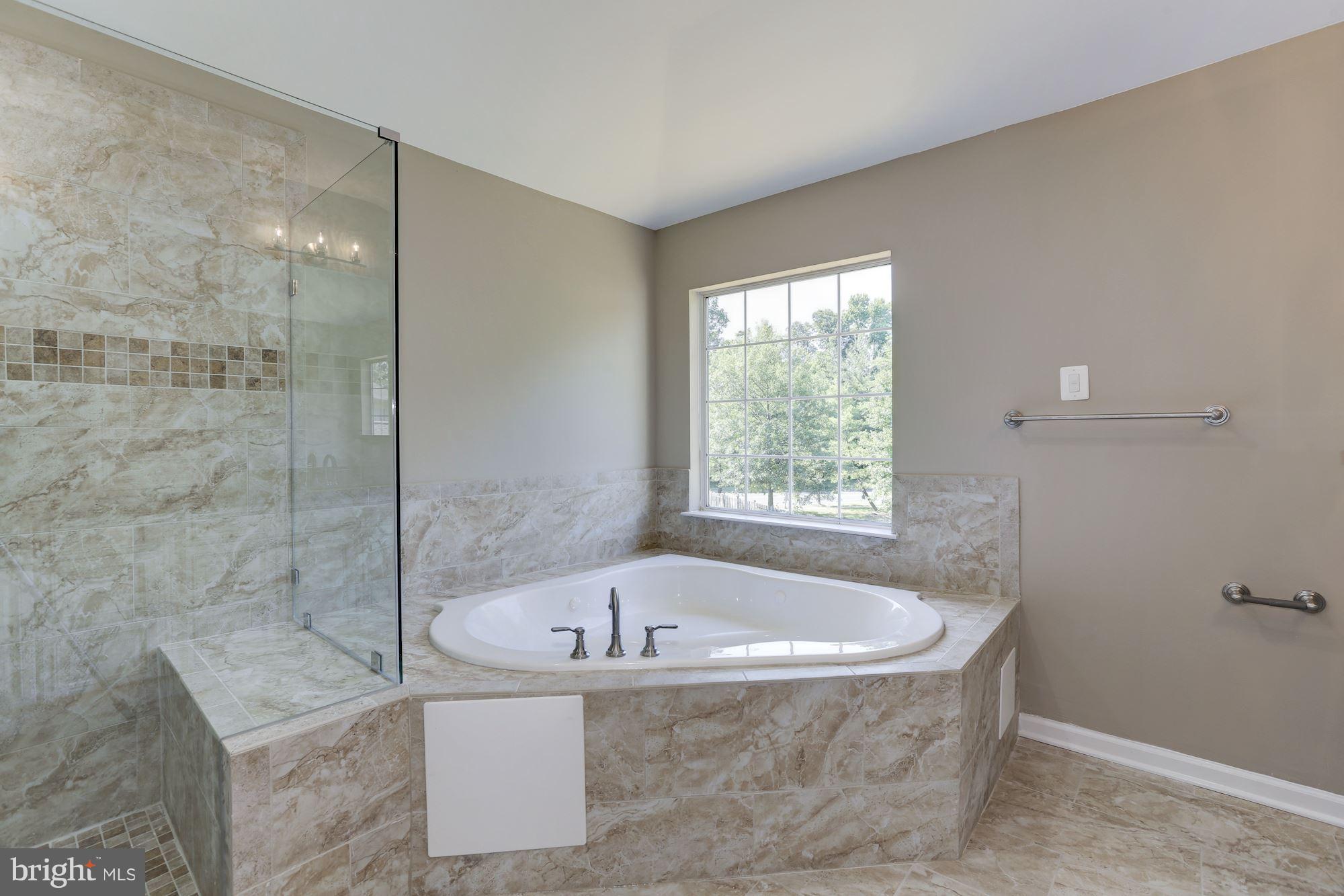 GLENN ESTATES - Residential