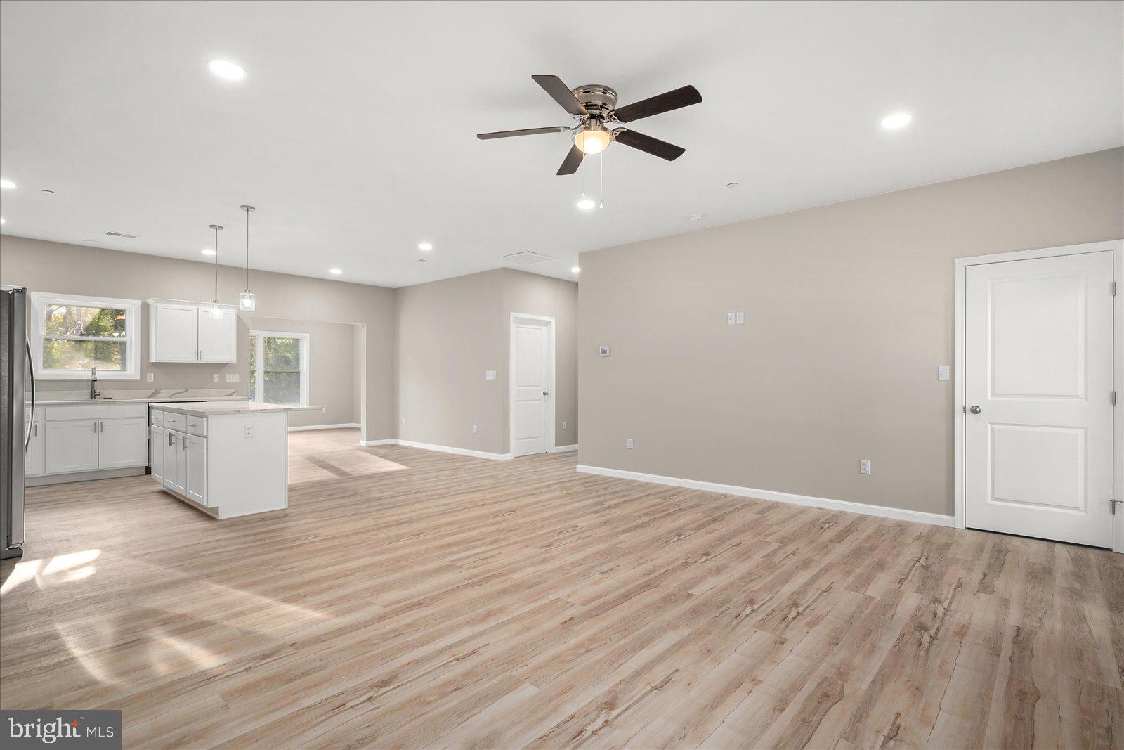 LORDS CROSSING - Residential