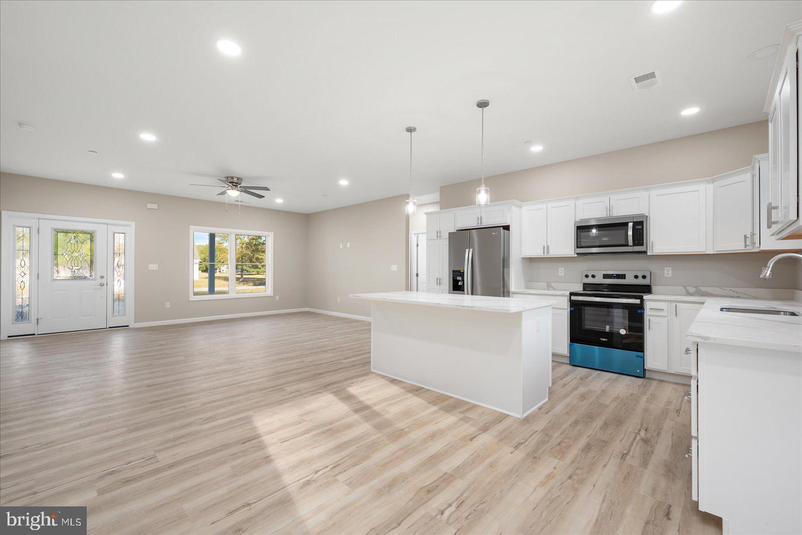 LORDS CROSSING - Residential