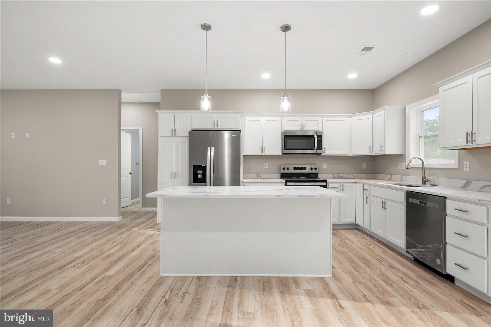 LORDS CROSSING - Residential