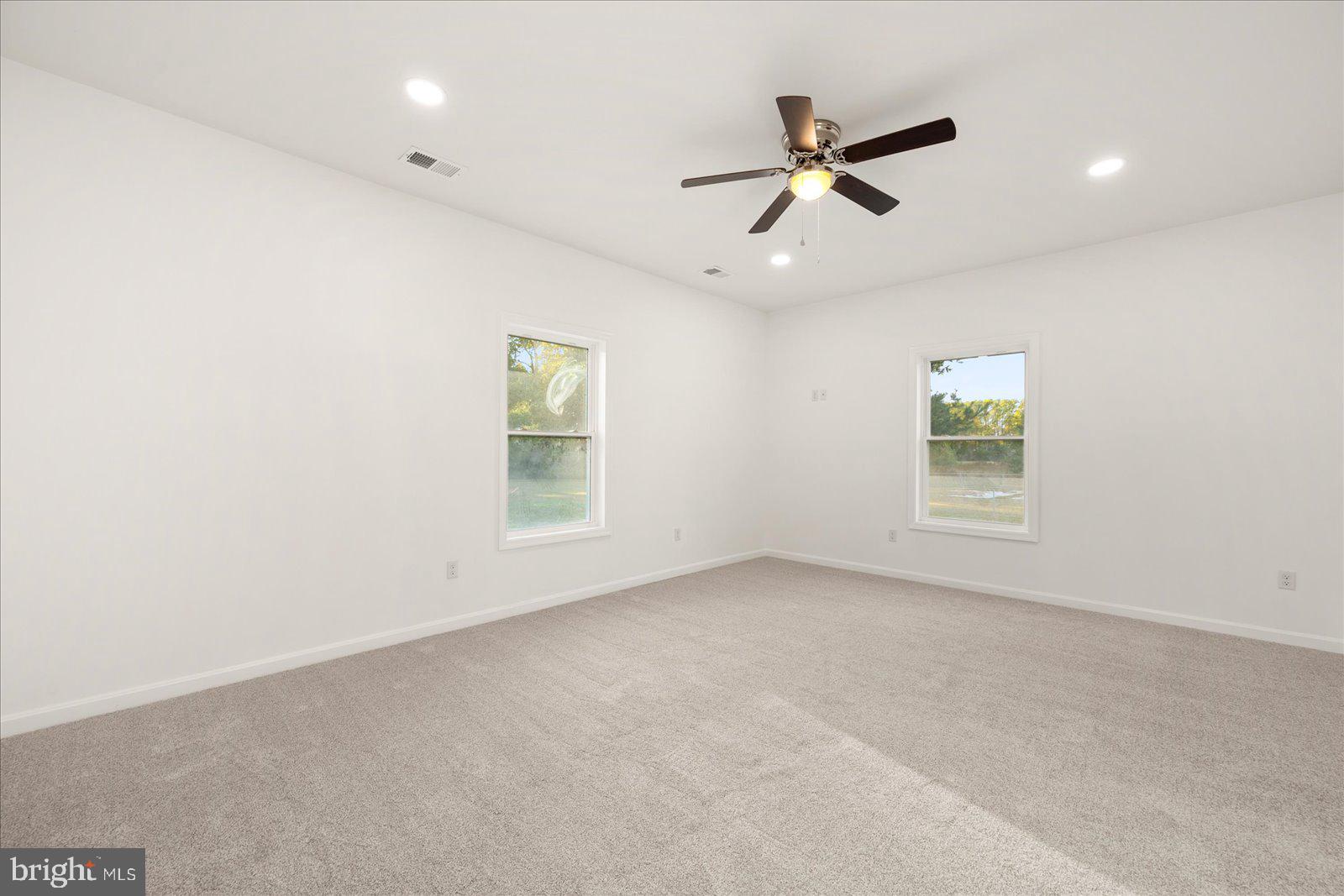 LORDS CROSSING - Residential