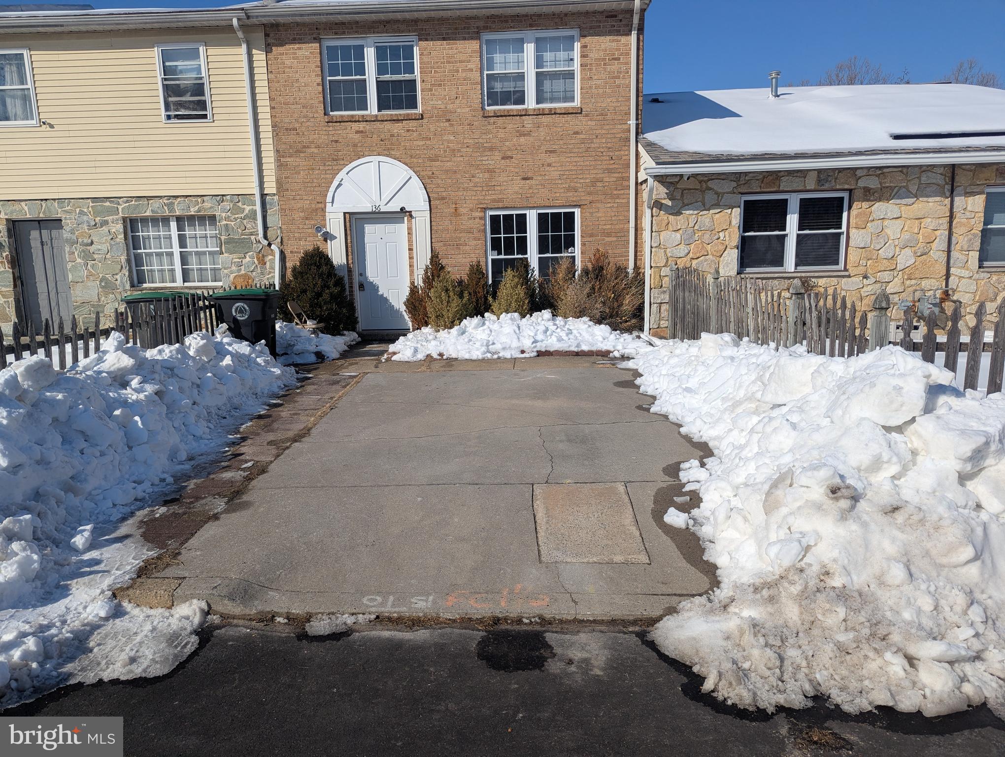 136 COLONIAL SQUARE DRIVE