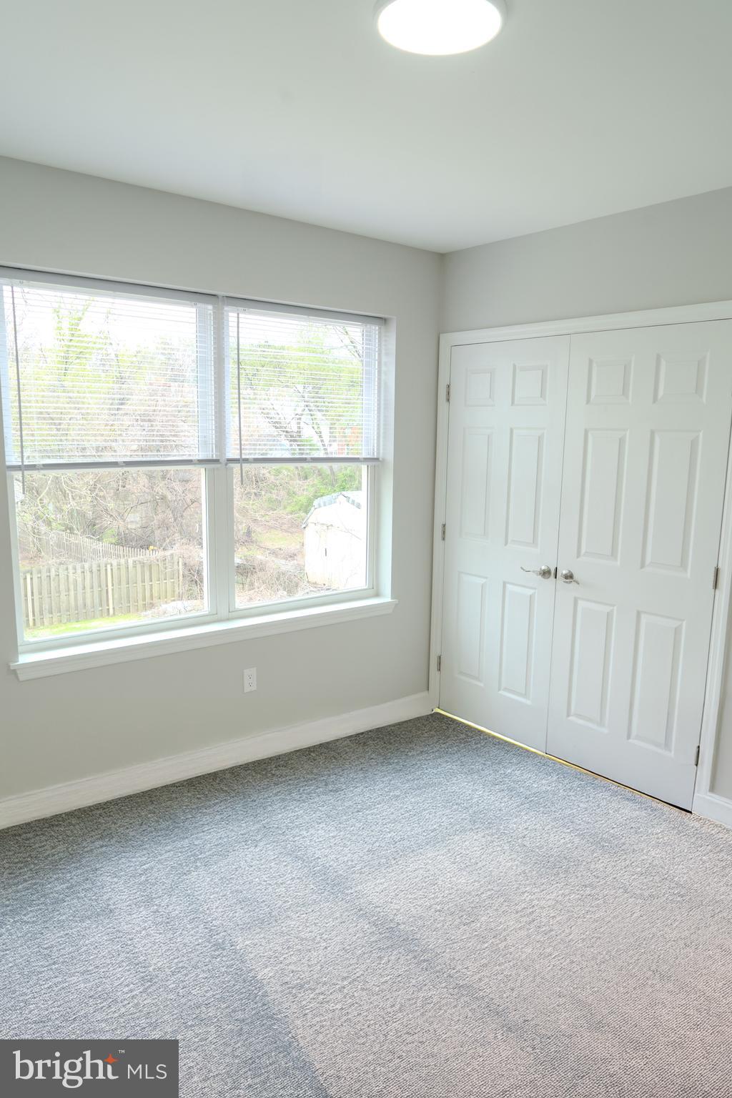 GLENSIDE - Residential Lease