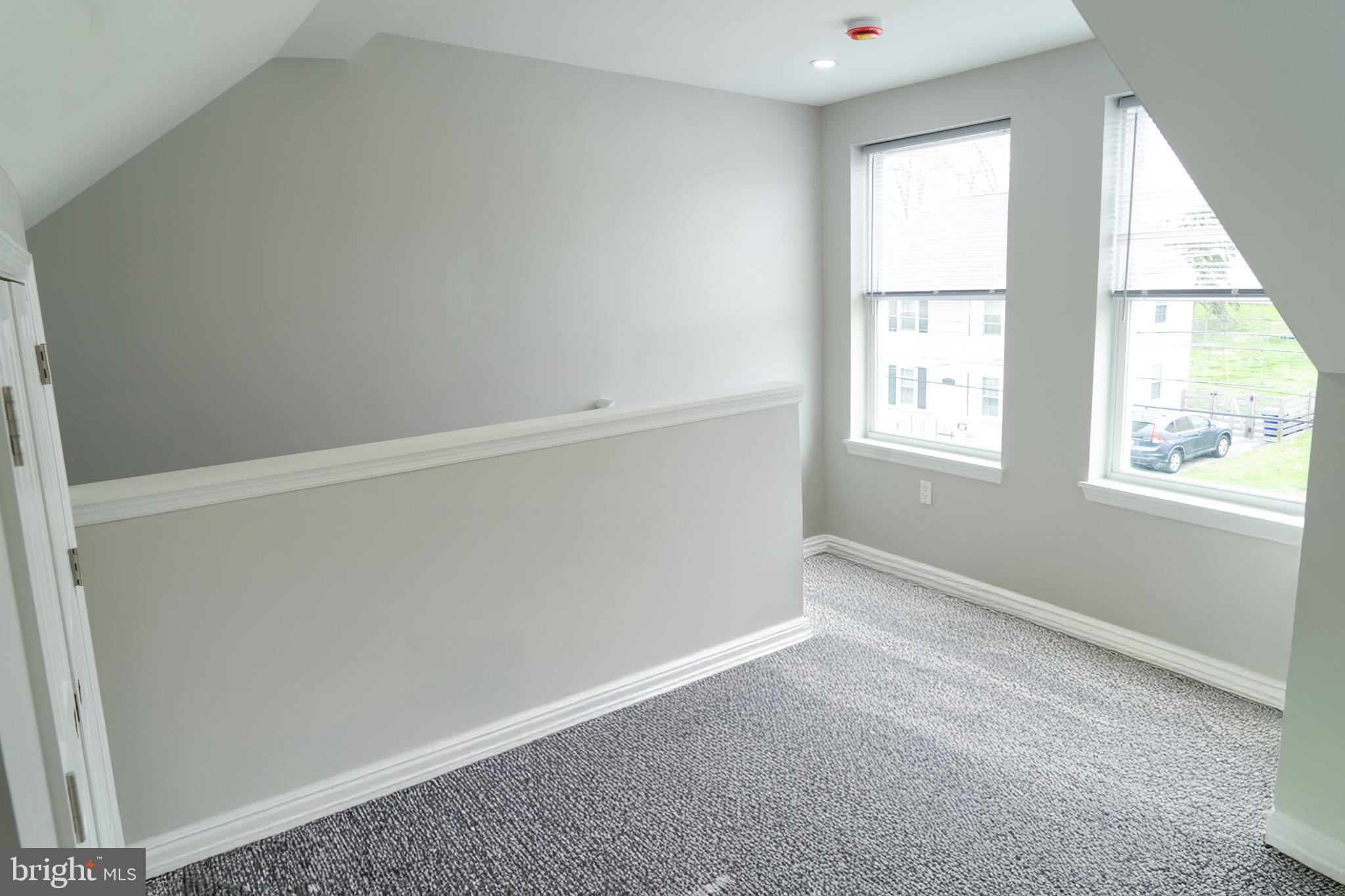 GLENSIDE - Residential Lease