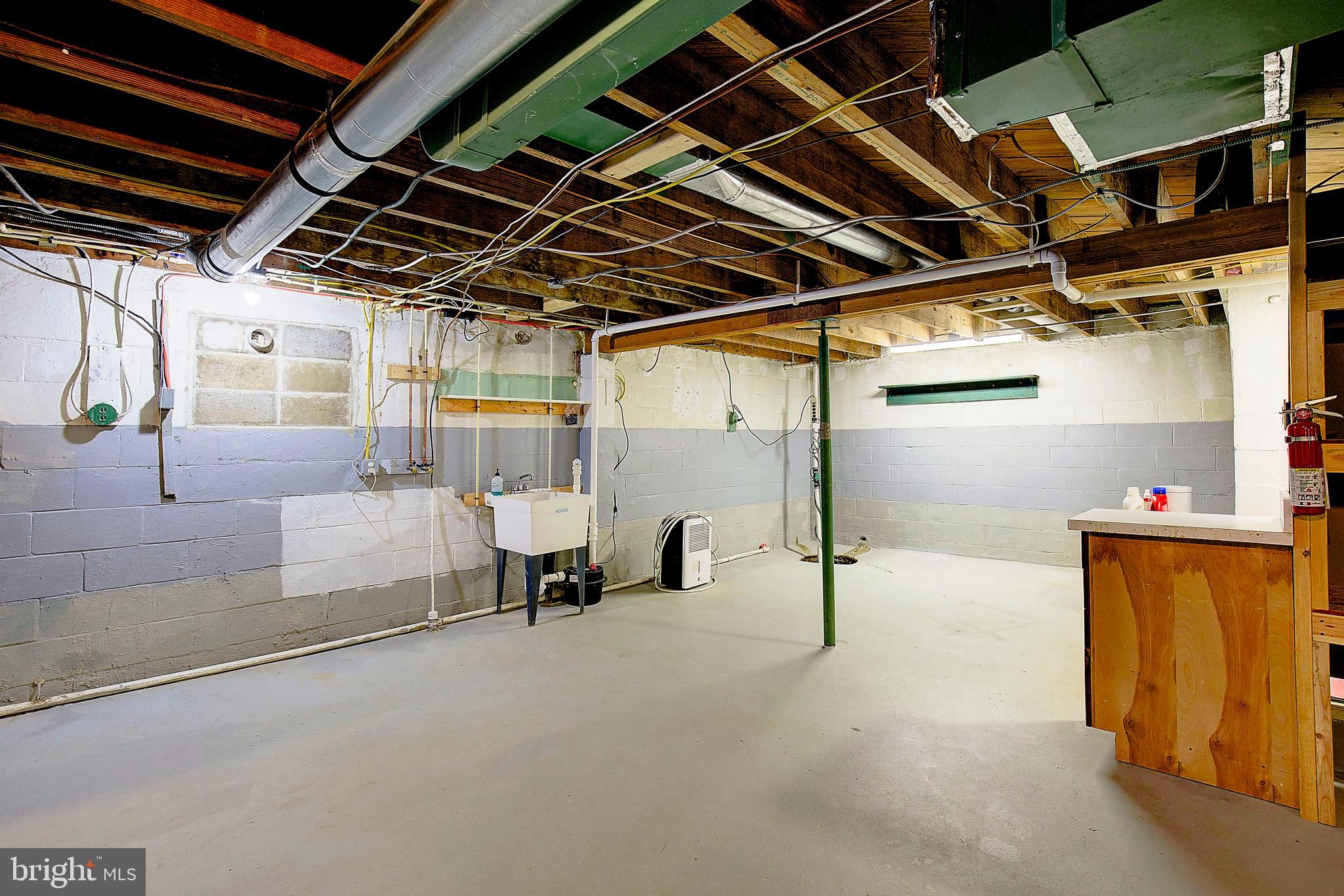 LOG INN ESTATES - Residential