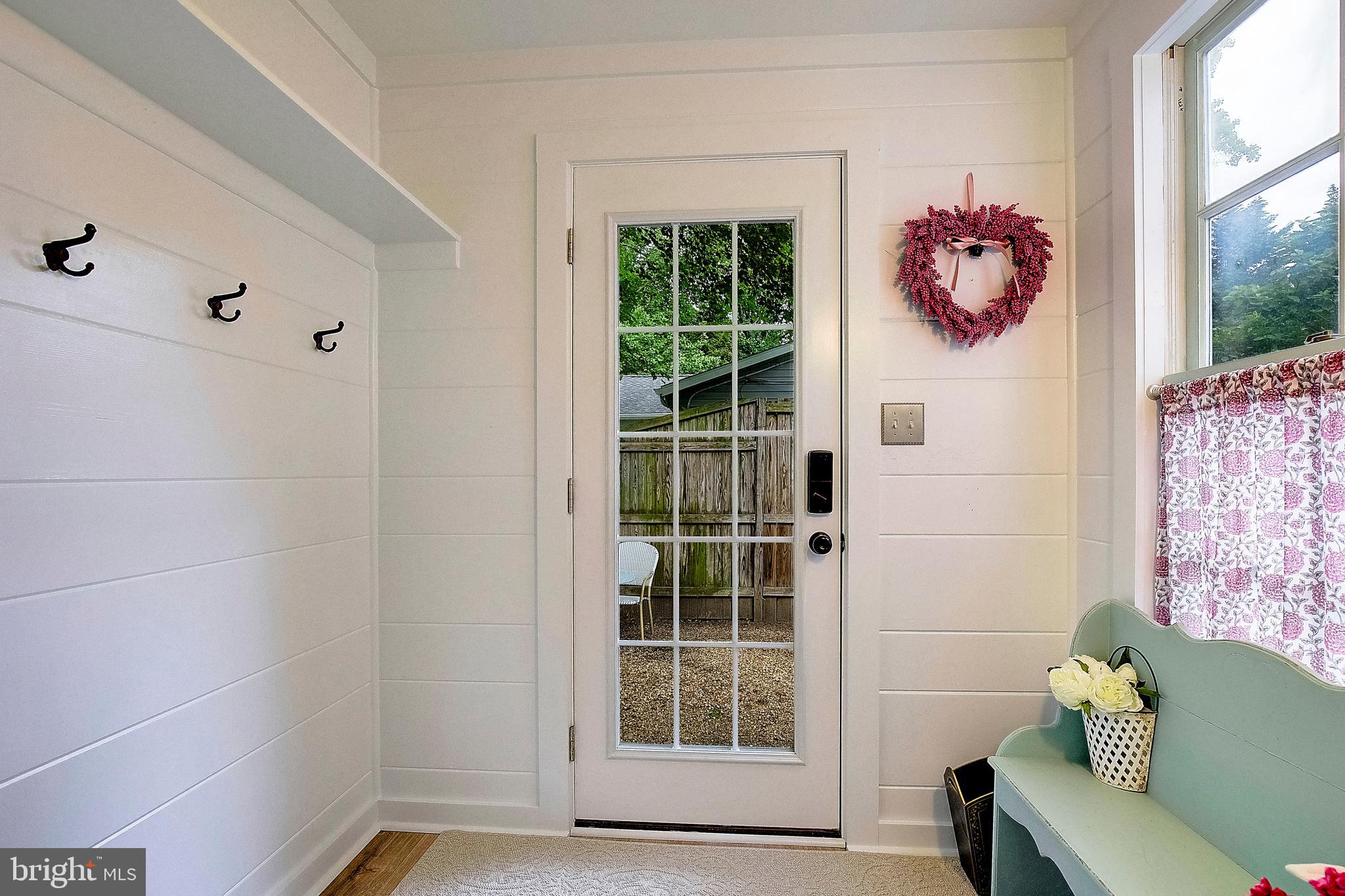 LOG INN ESTATES - Residential