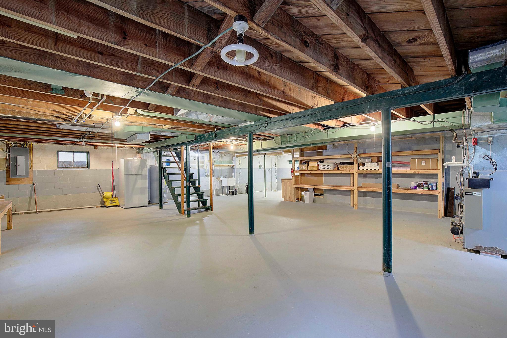 LOG INN ESTATES - Residential