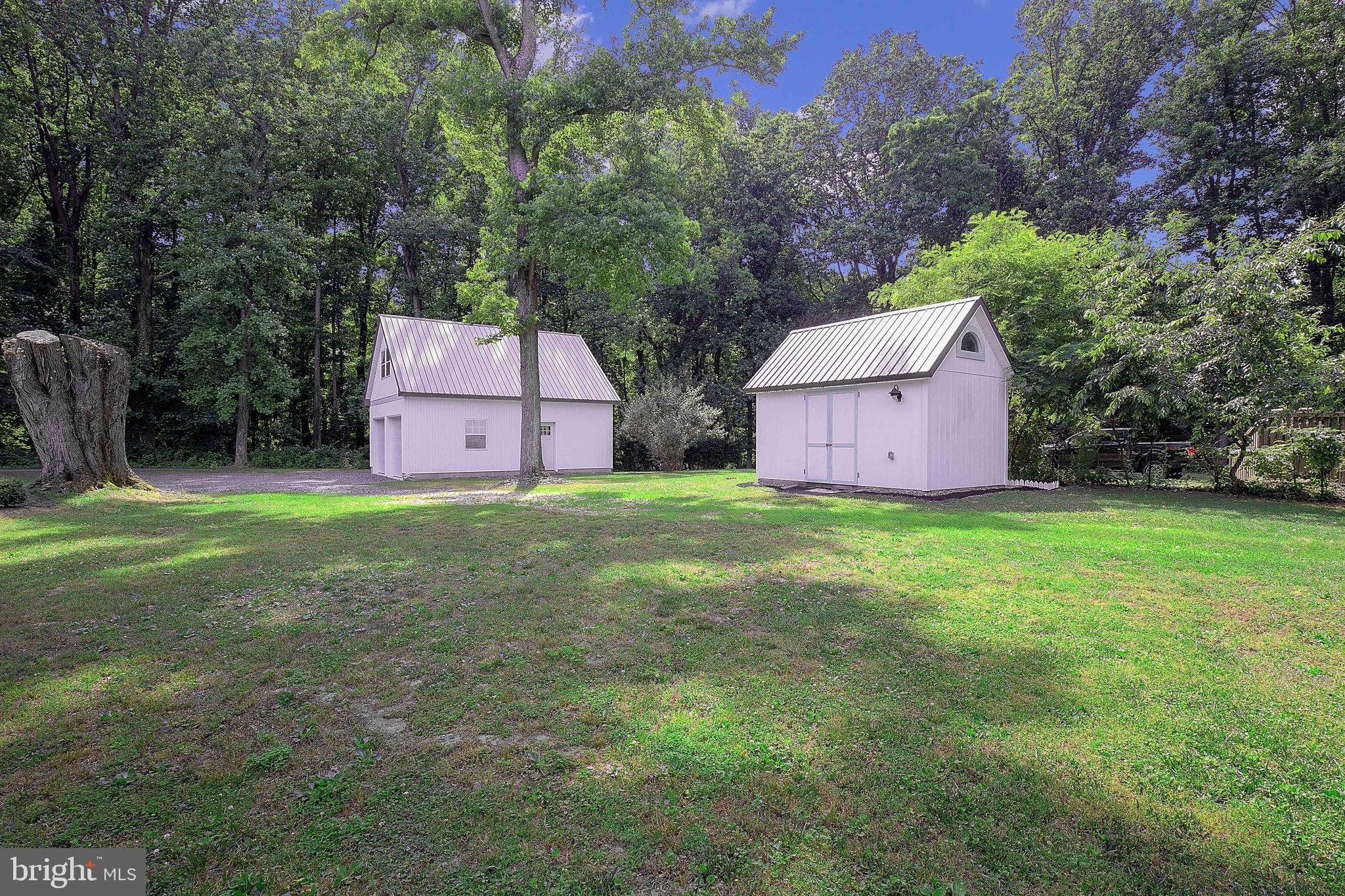 LOG INN ESTATES - Residential