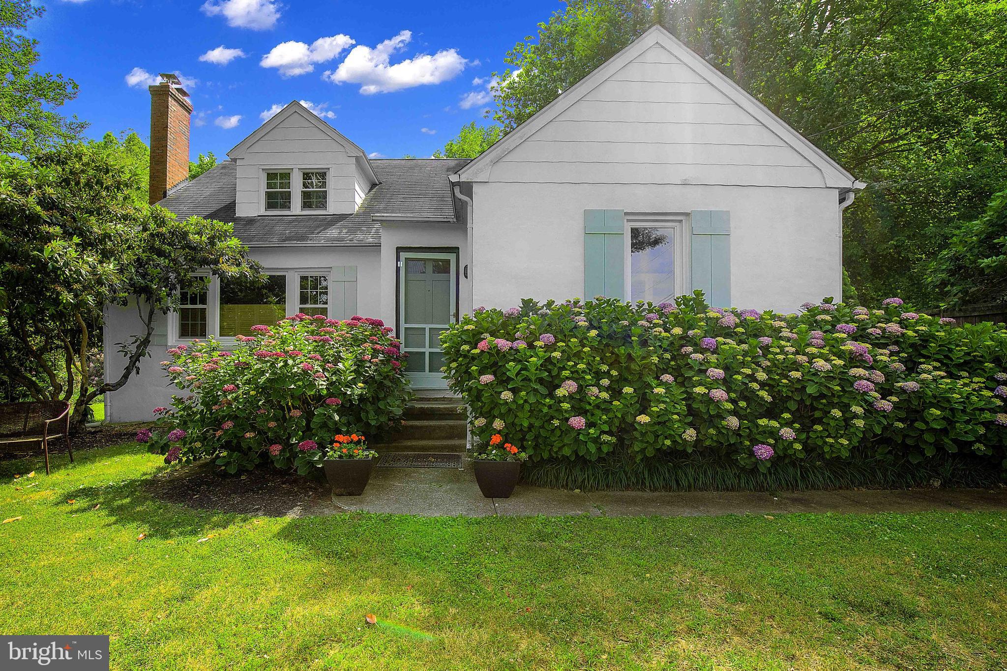 LOG INN ESTATES - Residential