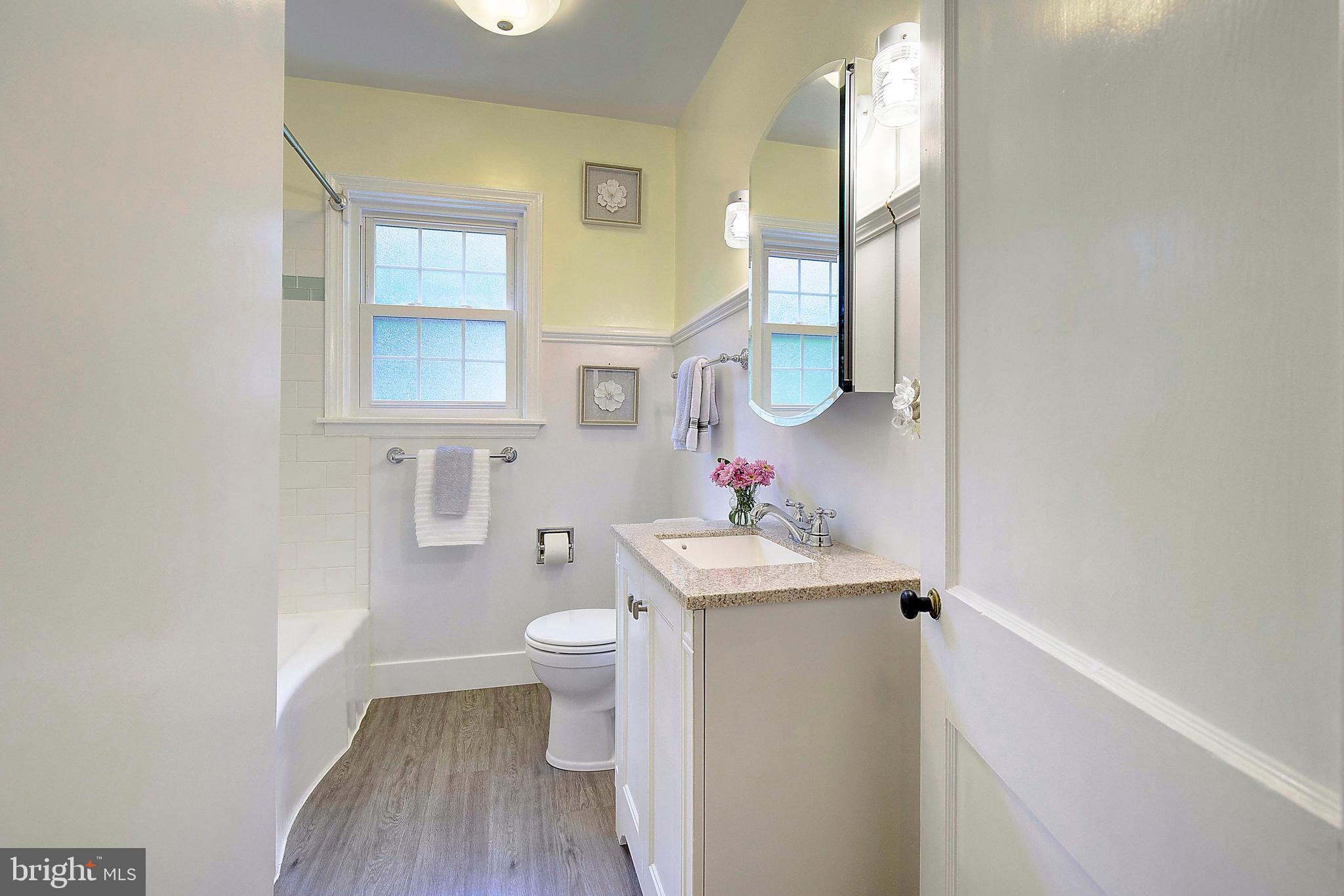 LOG INN ESTATES - Residential