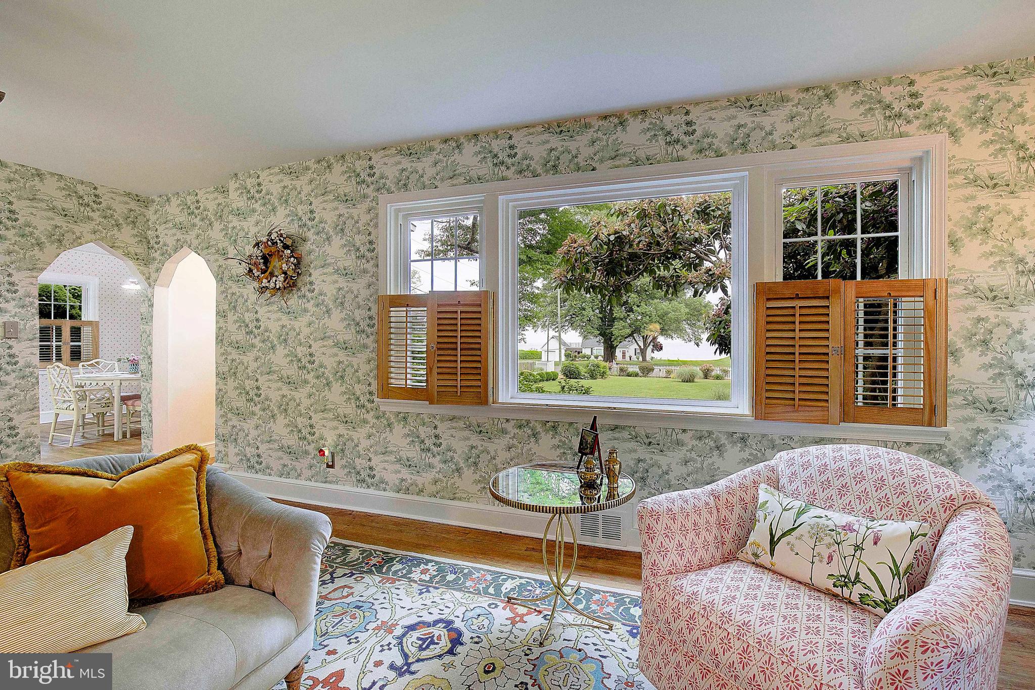 LOG INN ESTATES - Residential