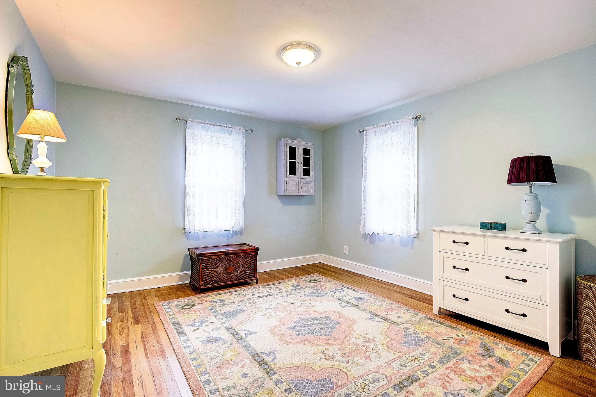 LOG INN ESTATES - Residential