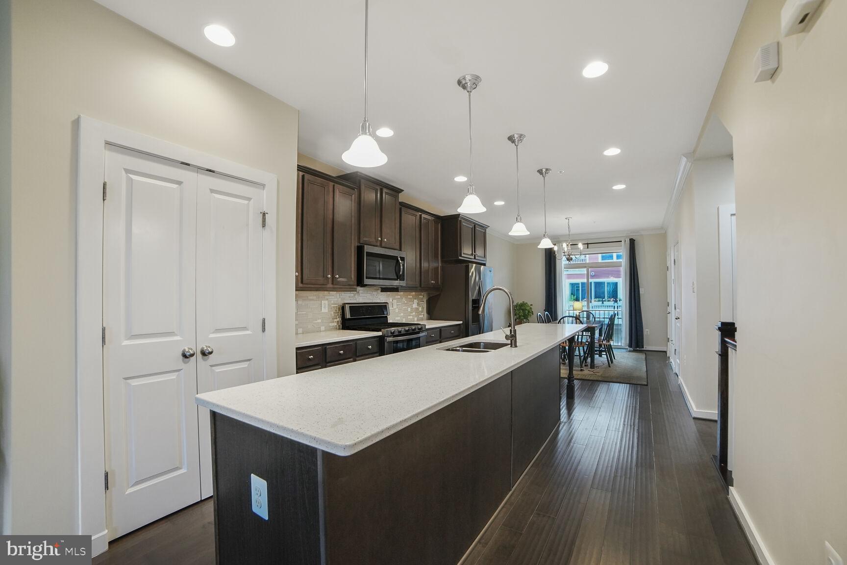 VILLAGES OF URBANA - Residential Lease