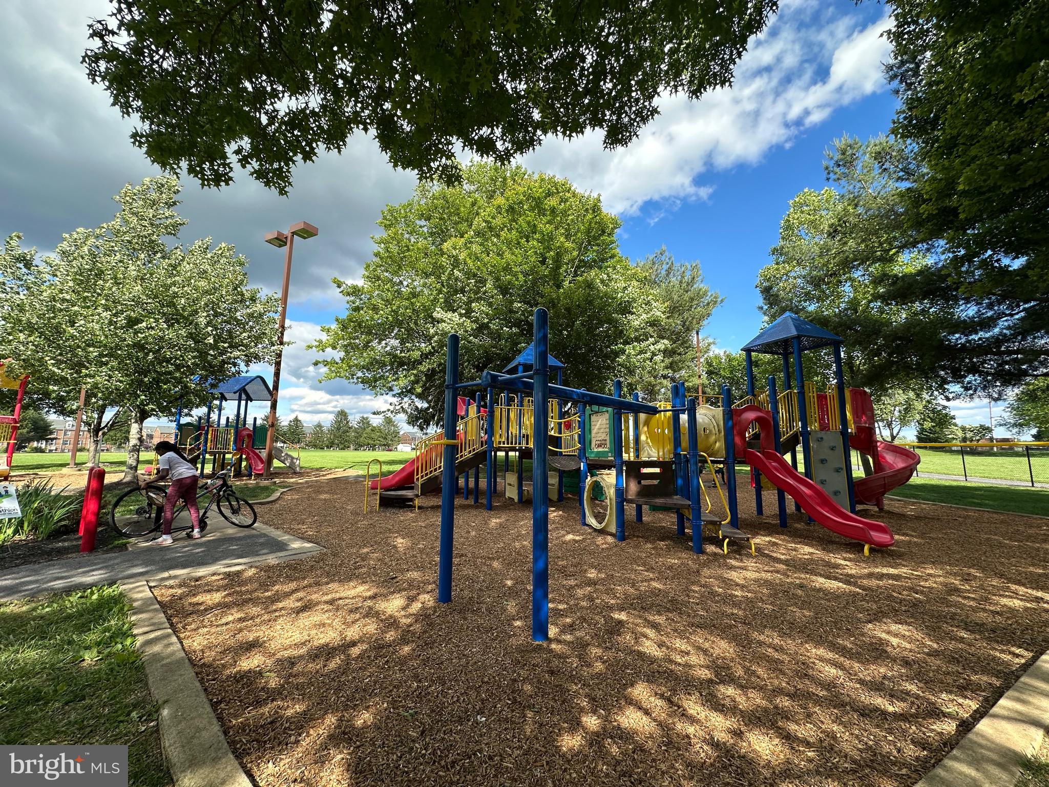 VILLAGES OF URBANA - Residential Lease