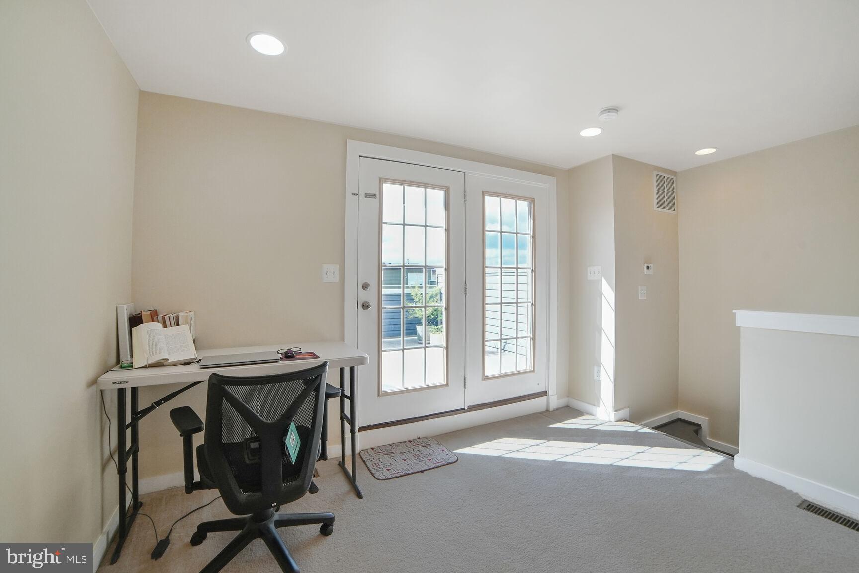 VILLAGES OF URBANA - Residential Lease