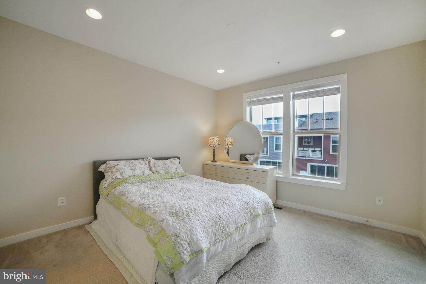 VILLAGES OF URBANA - Residential Lease