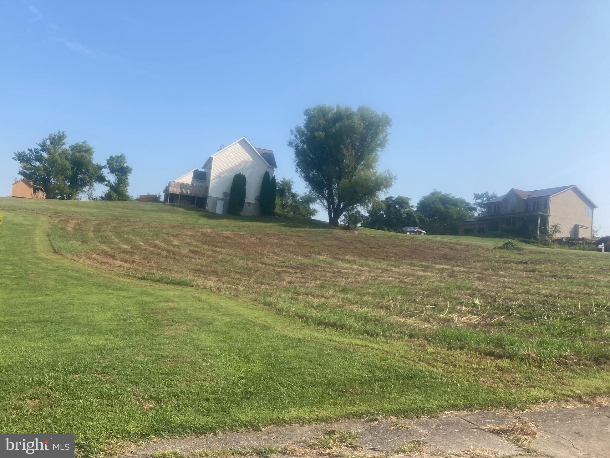 VANTAGE HILLS - Land