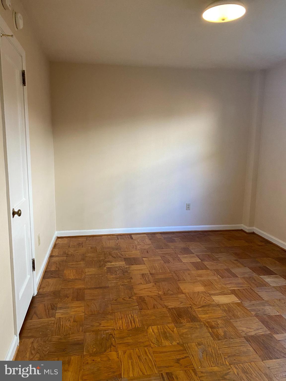 ROSSLYN HEIGHTS - Residential Lease