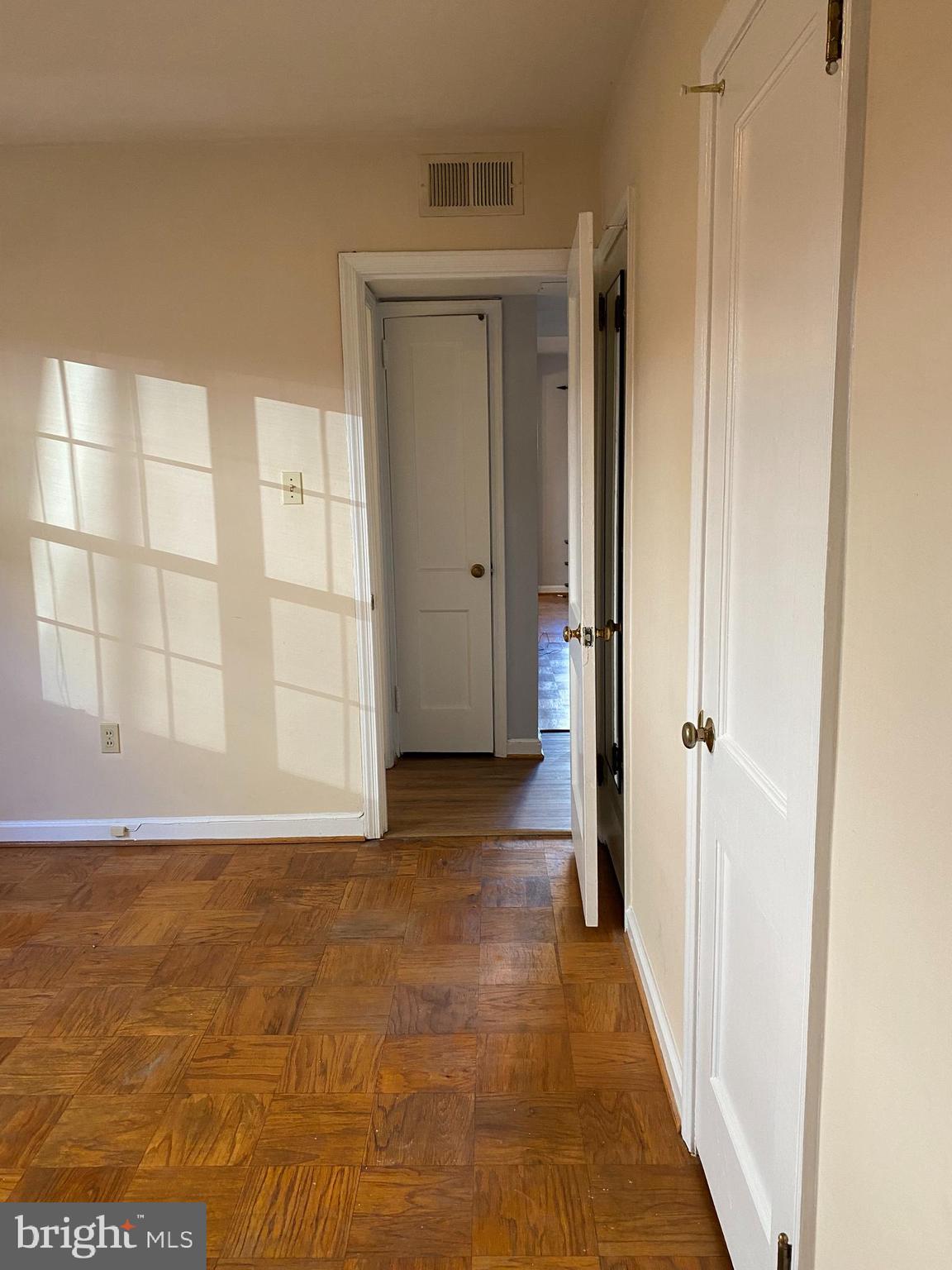 ROSSLYN HEIGHTS - Residential Lease