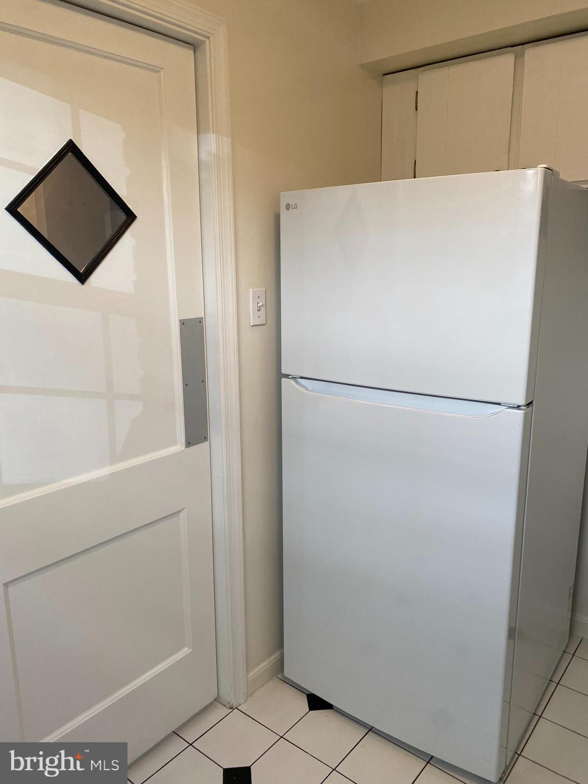 ROSSLYN HEIGHTS - Residential Lease