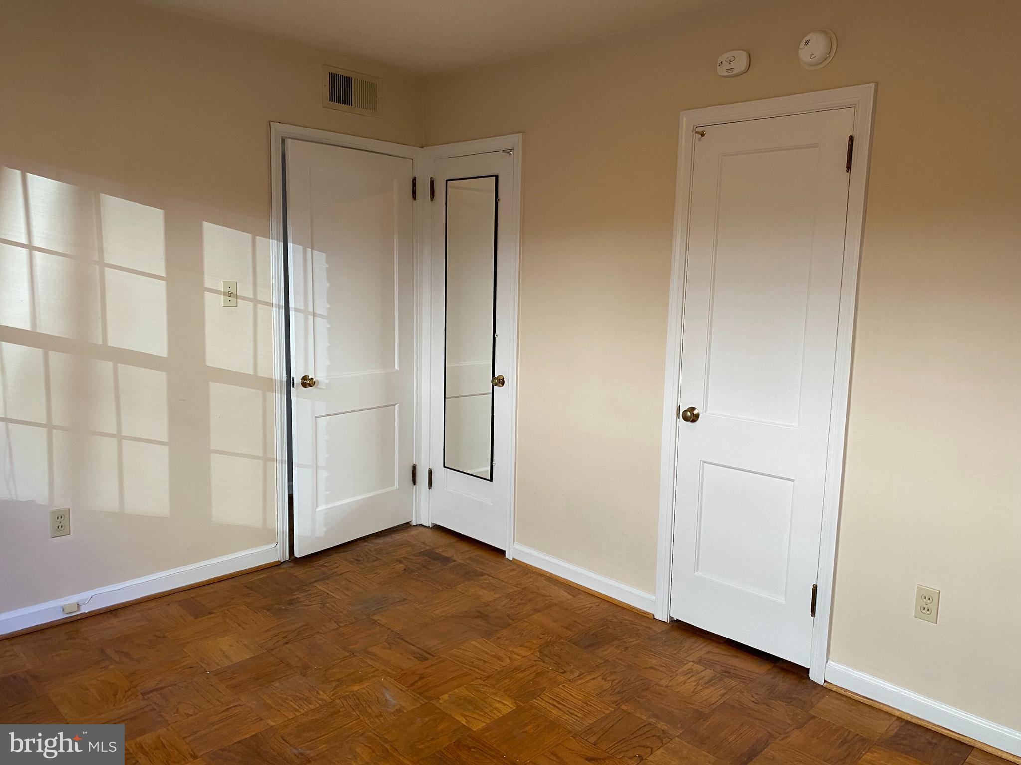 ROSSLYN HEIGHTS - Residential Lease