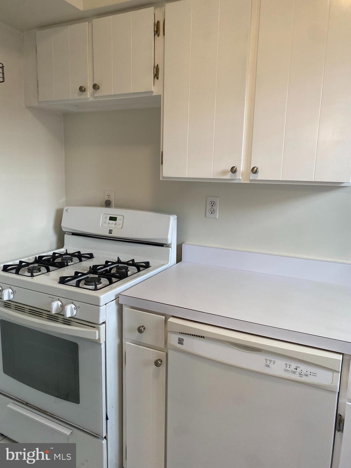 ROSSLYN HEIGHTS - Residential Lease