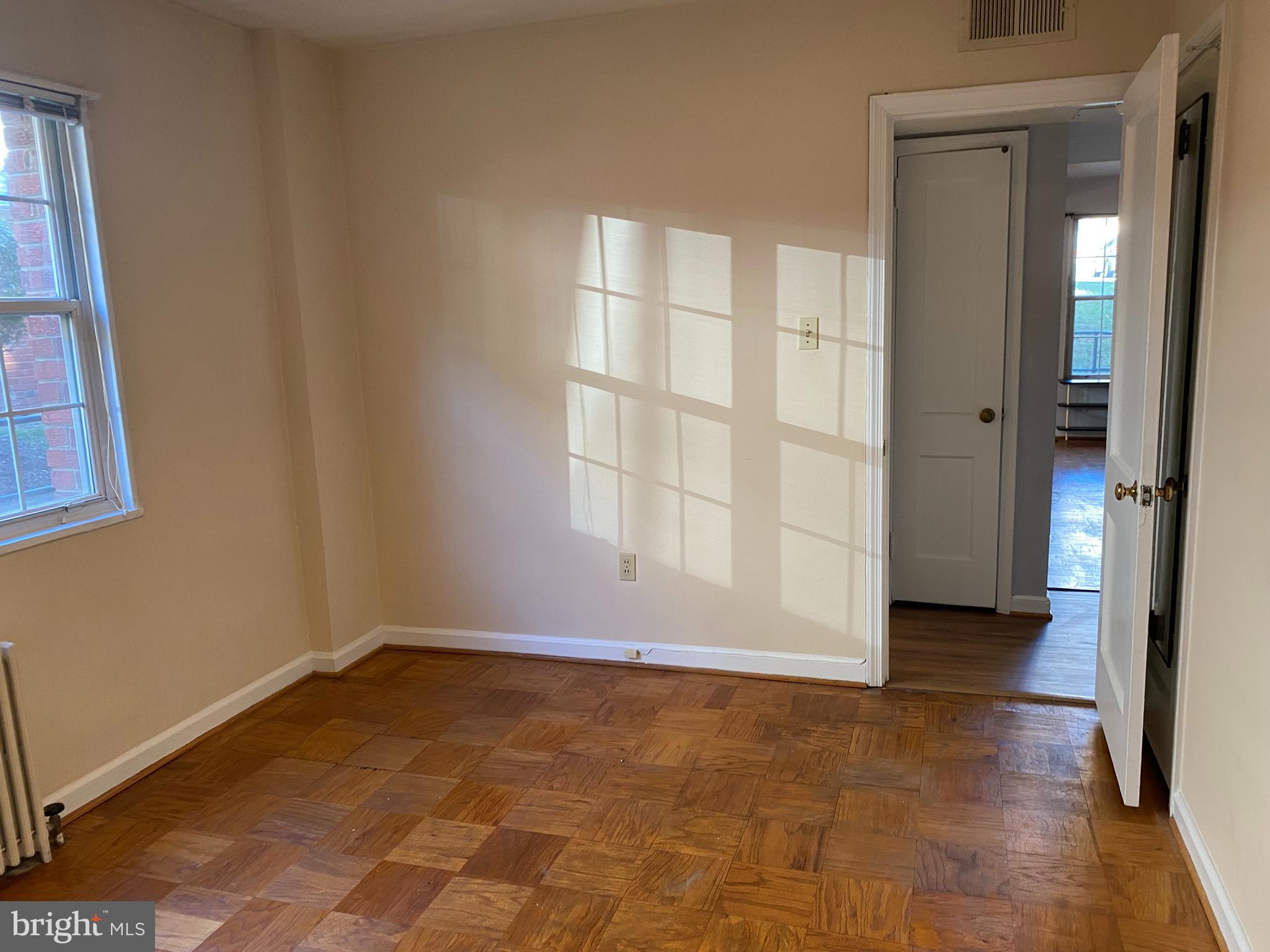 ROSSLYN HEIGHTS - Residential Lease