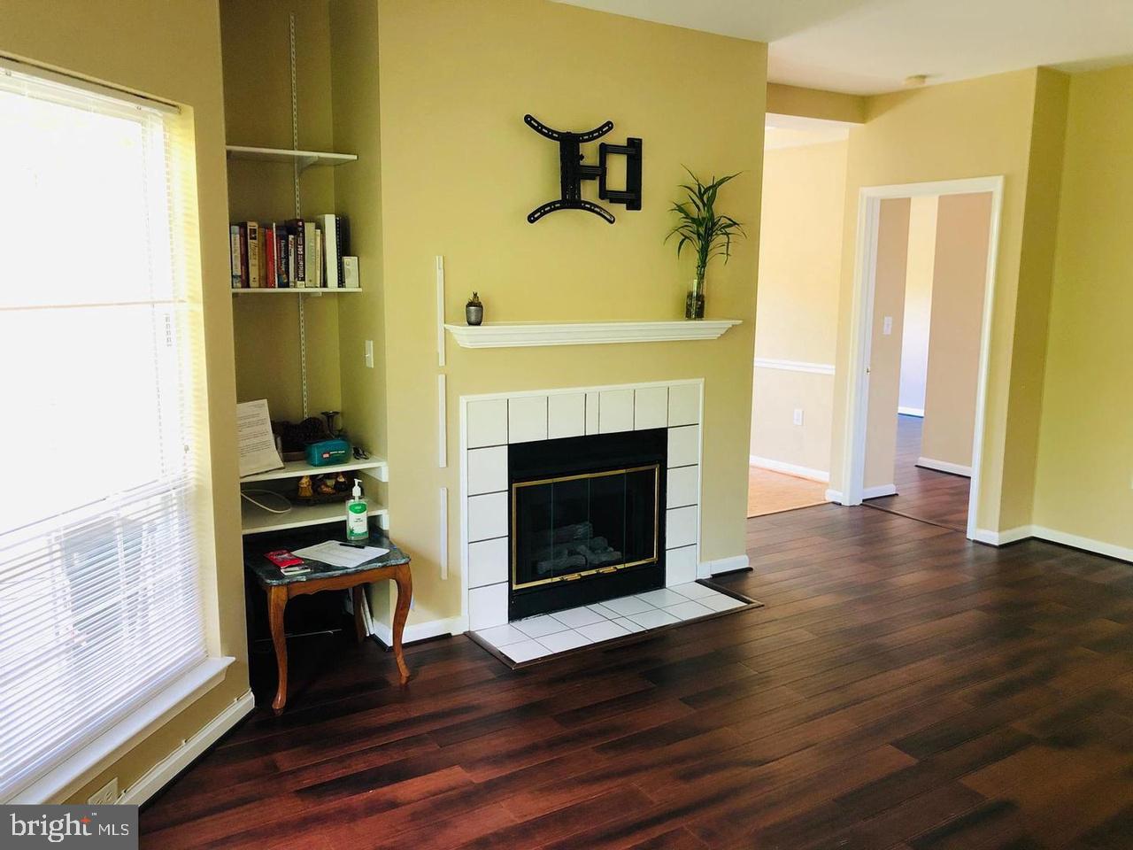 KENTLANDS - Residential Lease