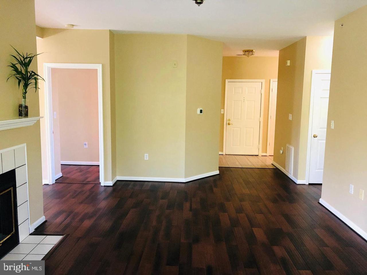 KENTLANDS - Residential Lease