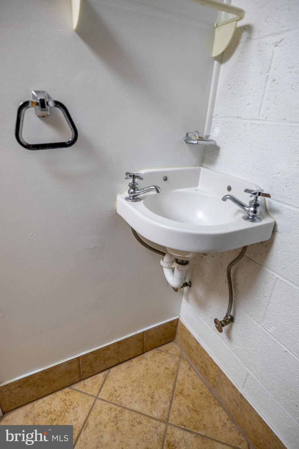 NON AVAILABLE - Residential