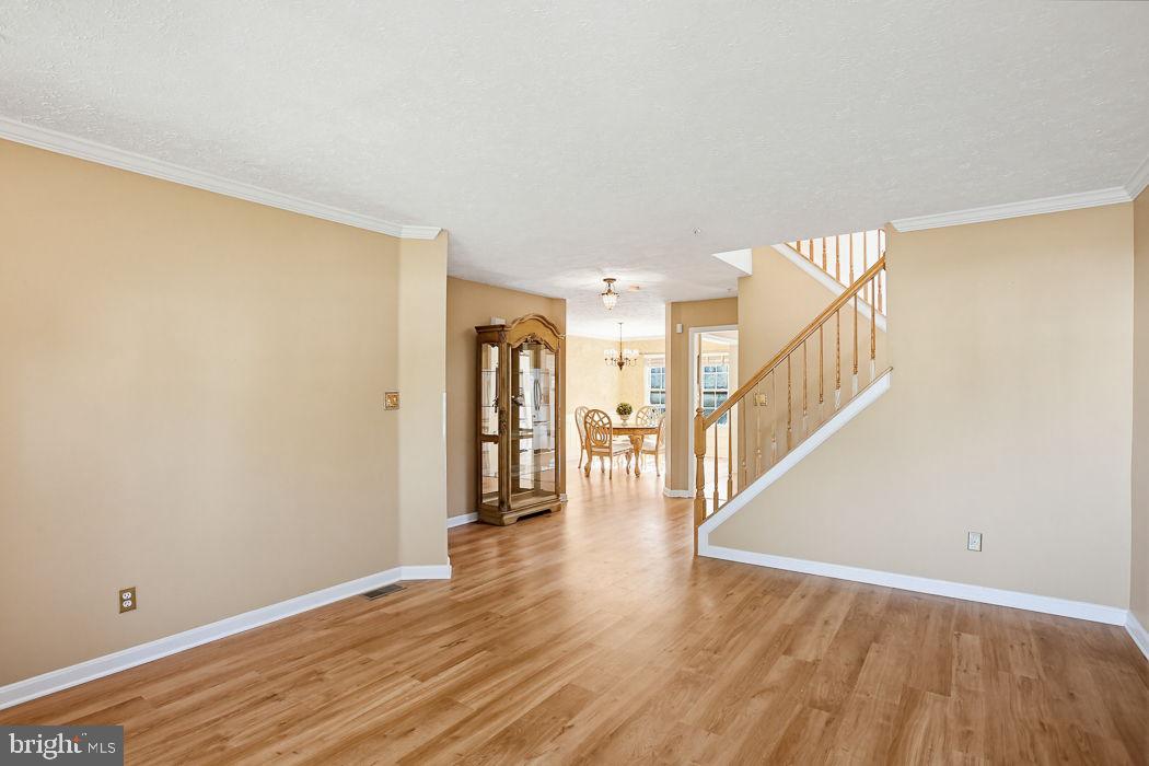 DEER SPRING - Residential