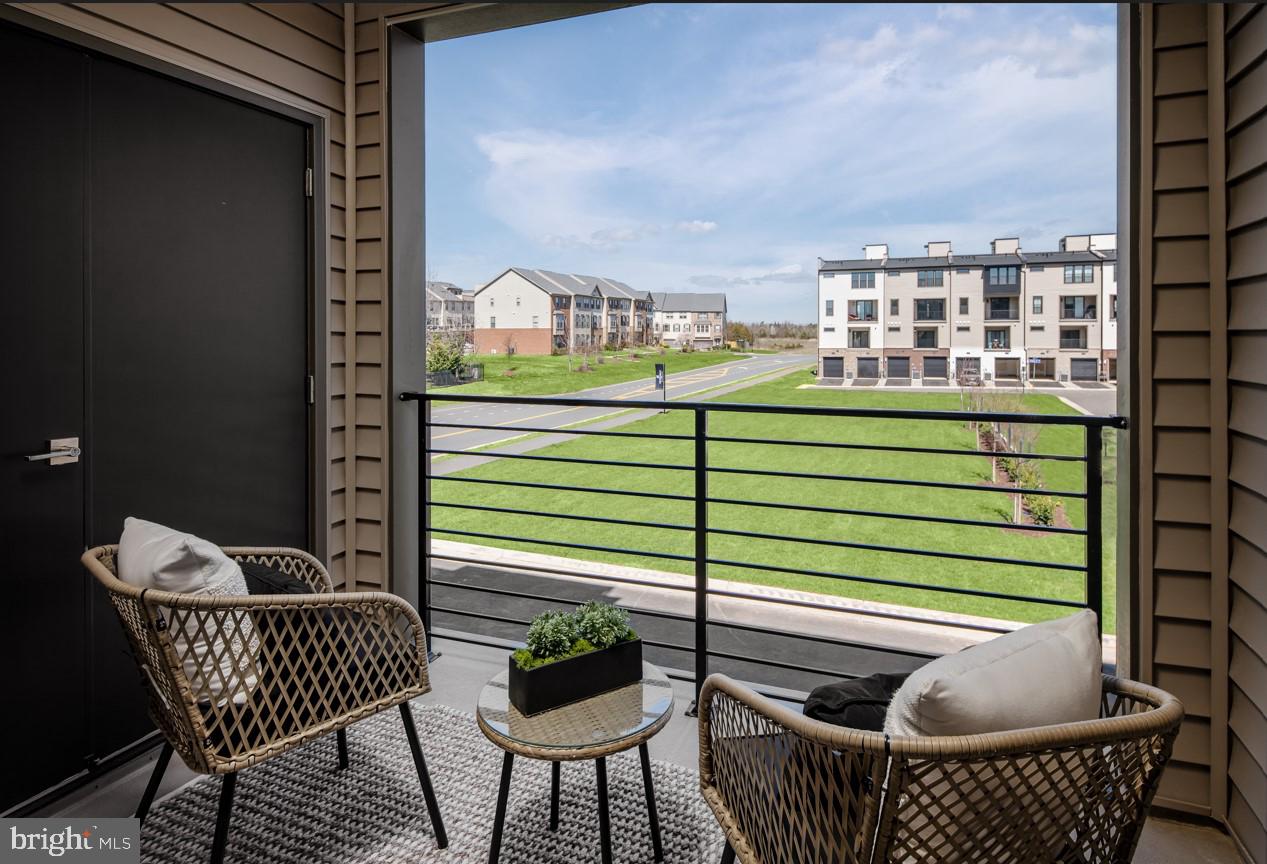 METRO WALK AT MOOREFIELD STATION - Residential