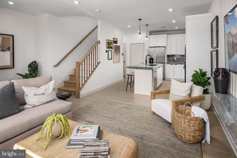 Condo For Sale - 22103 Midmoore Drive<br/> ASHBURN, VA 20148